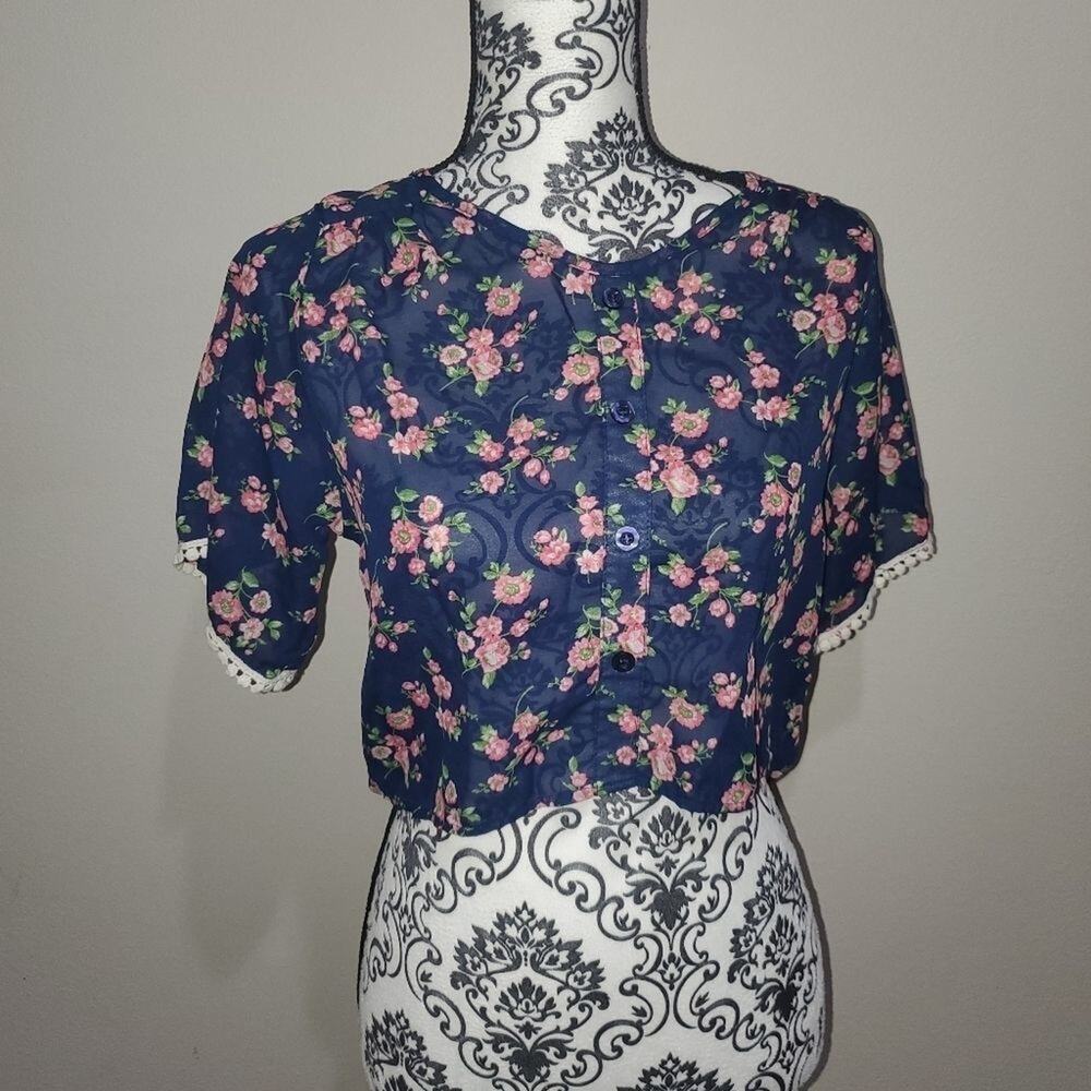 Zunie size 8 floral sheer crop top with crochet detail.